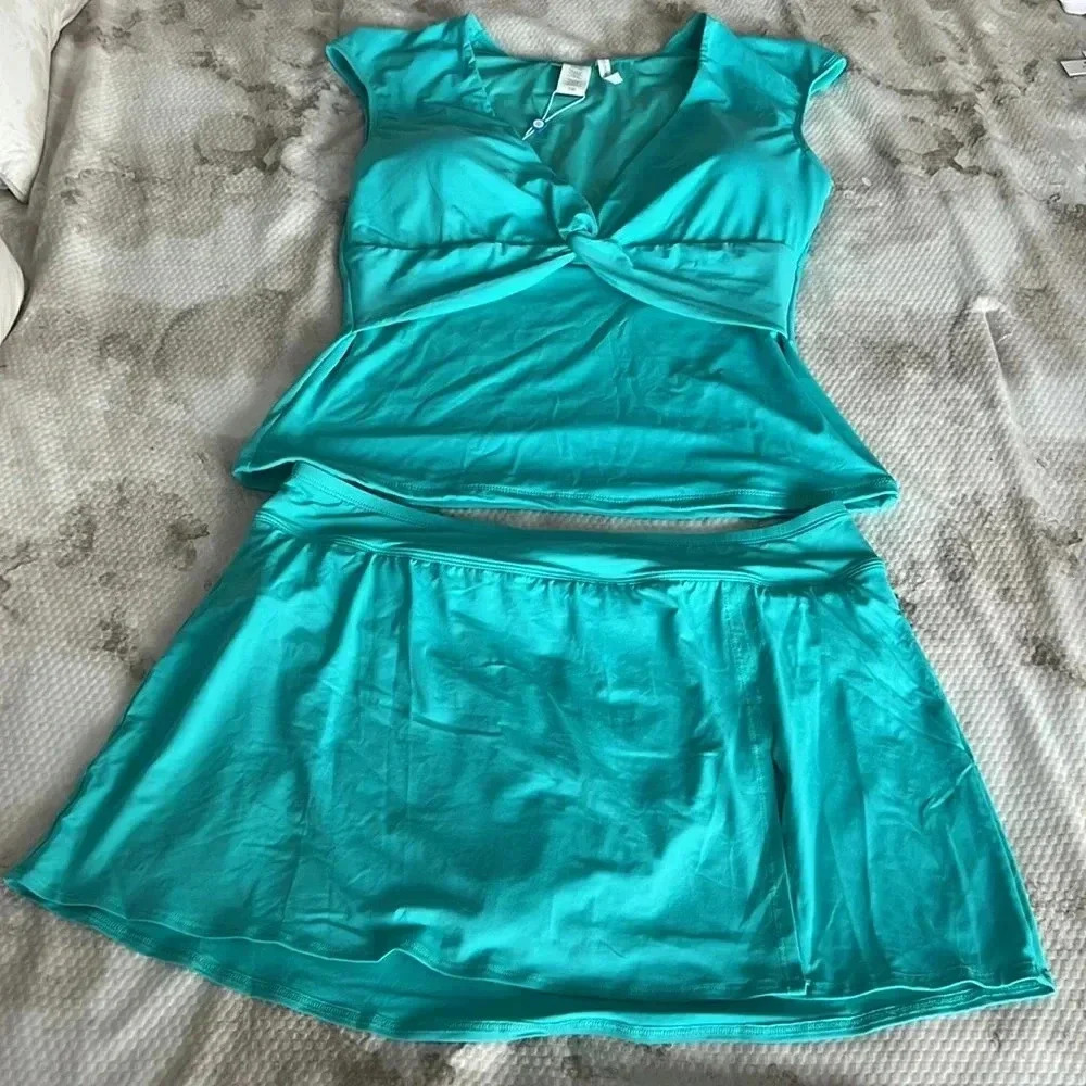 BLEU ROD BEATTIE LET'S GET TWISTED CAP SLEEVE TANKINI TOP AND SKIRTED BOTTOM - Picture 3 of 7